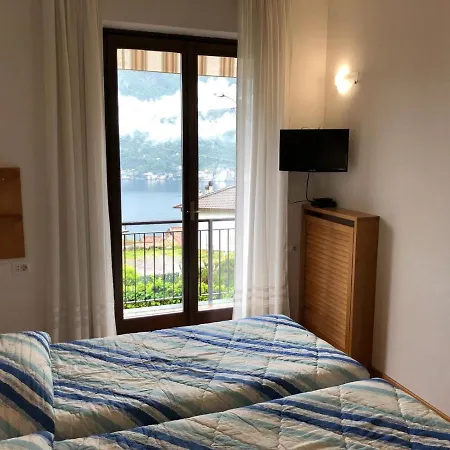 Eden Sul Lago Di Como 네소
